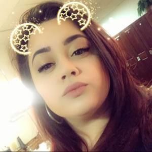 Meet your Posher, Dee